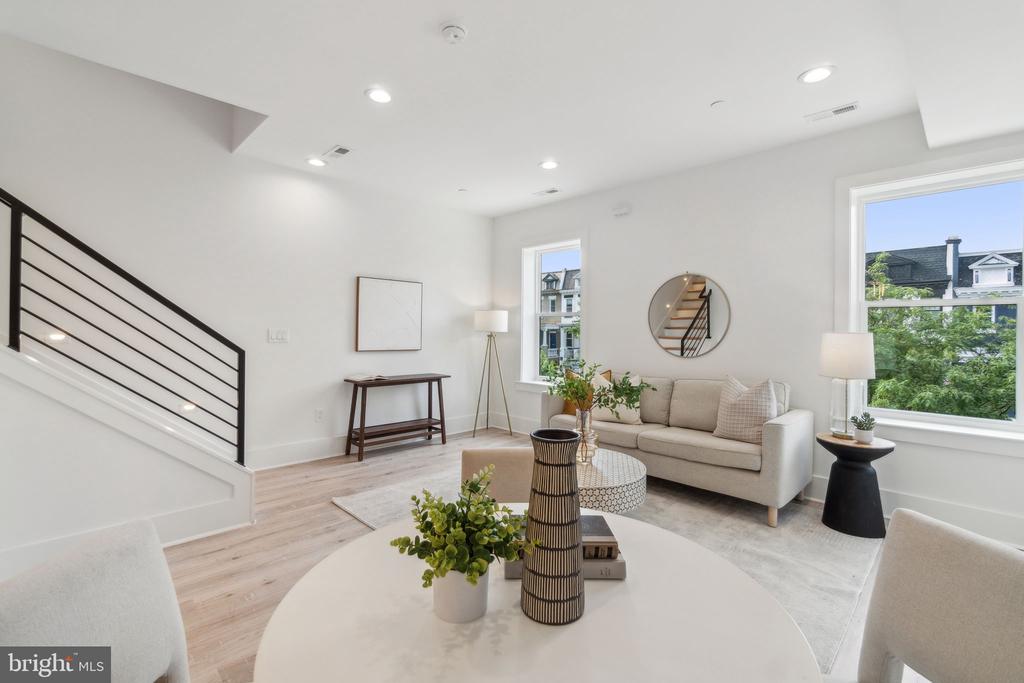 163 U STREET NE 2