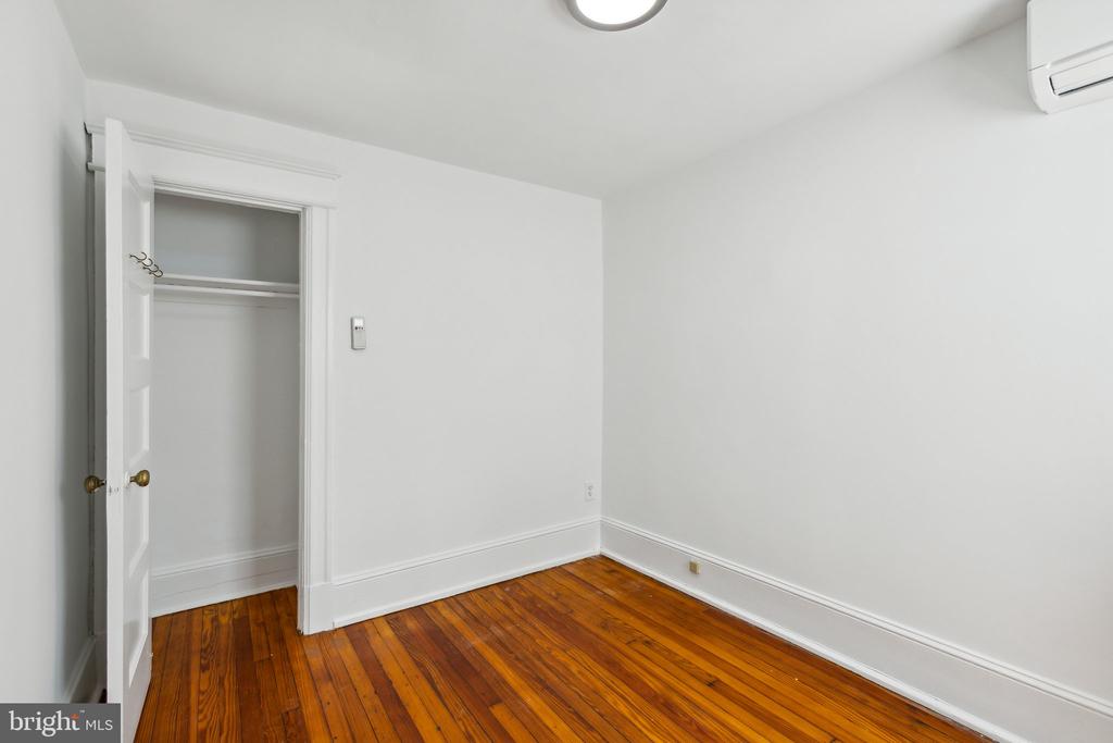 321 4TH STREET SE