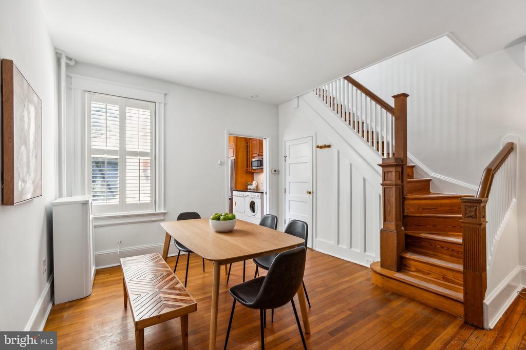 321 4TH STREET SE