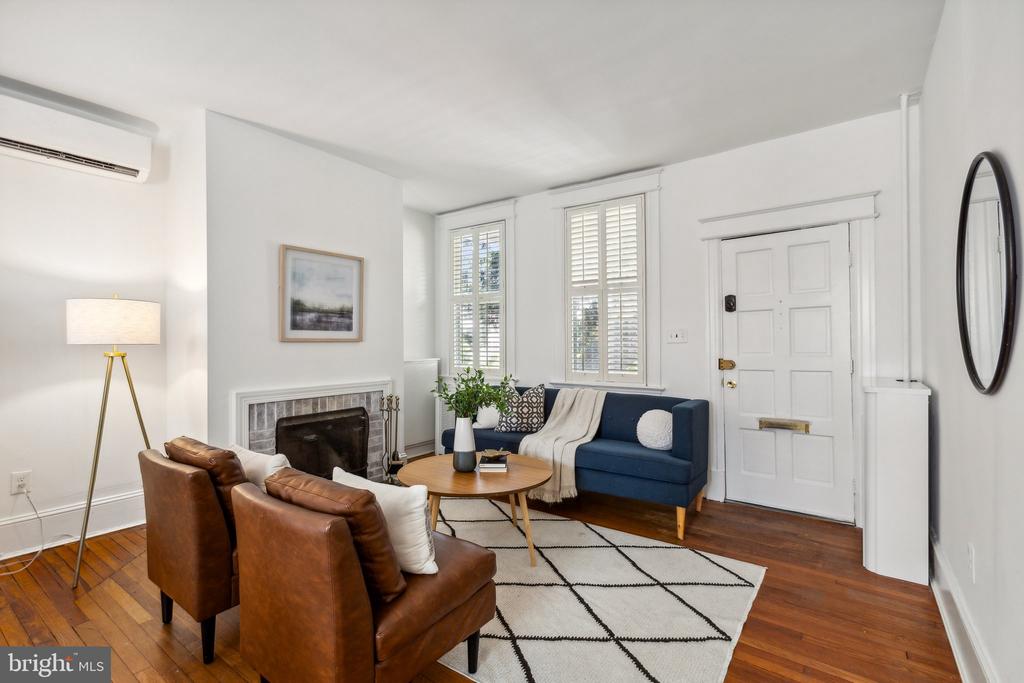 321 4TH STREET SE