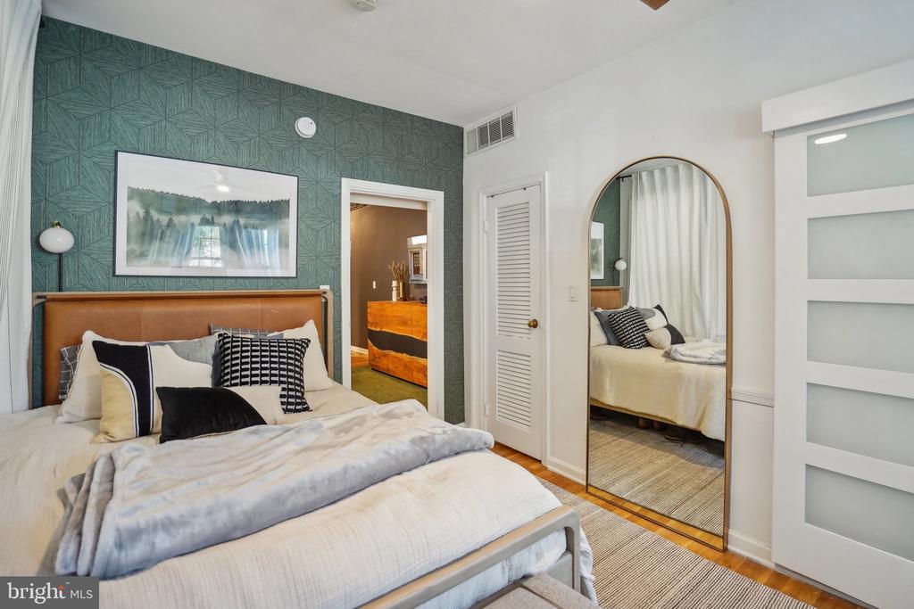 115 E ST SE 101