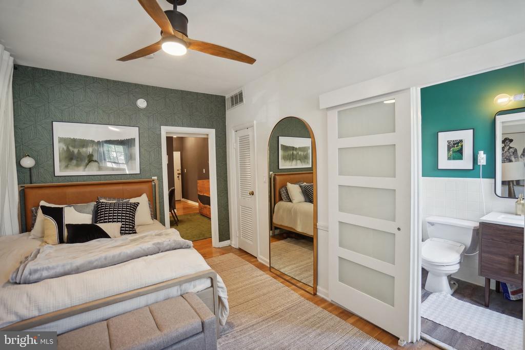 115 E ST SE 101