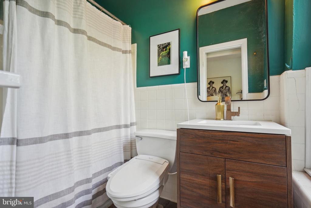 115 E ST SE 101