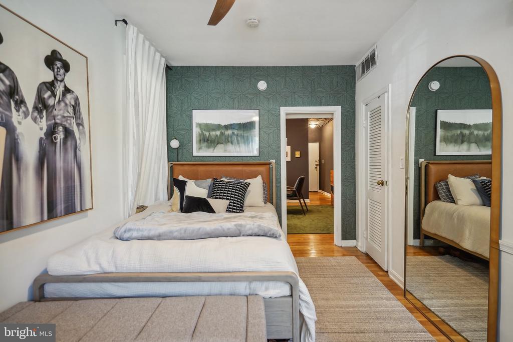 115 E ST SE 101
