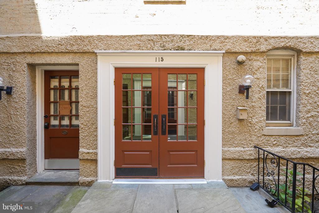 115 E ST SE 101