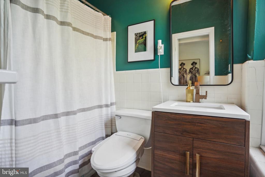 115 E ST SE 101