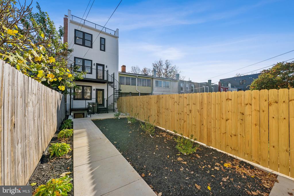 541 IRVING STREET NW 1