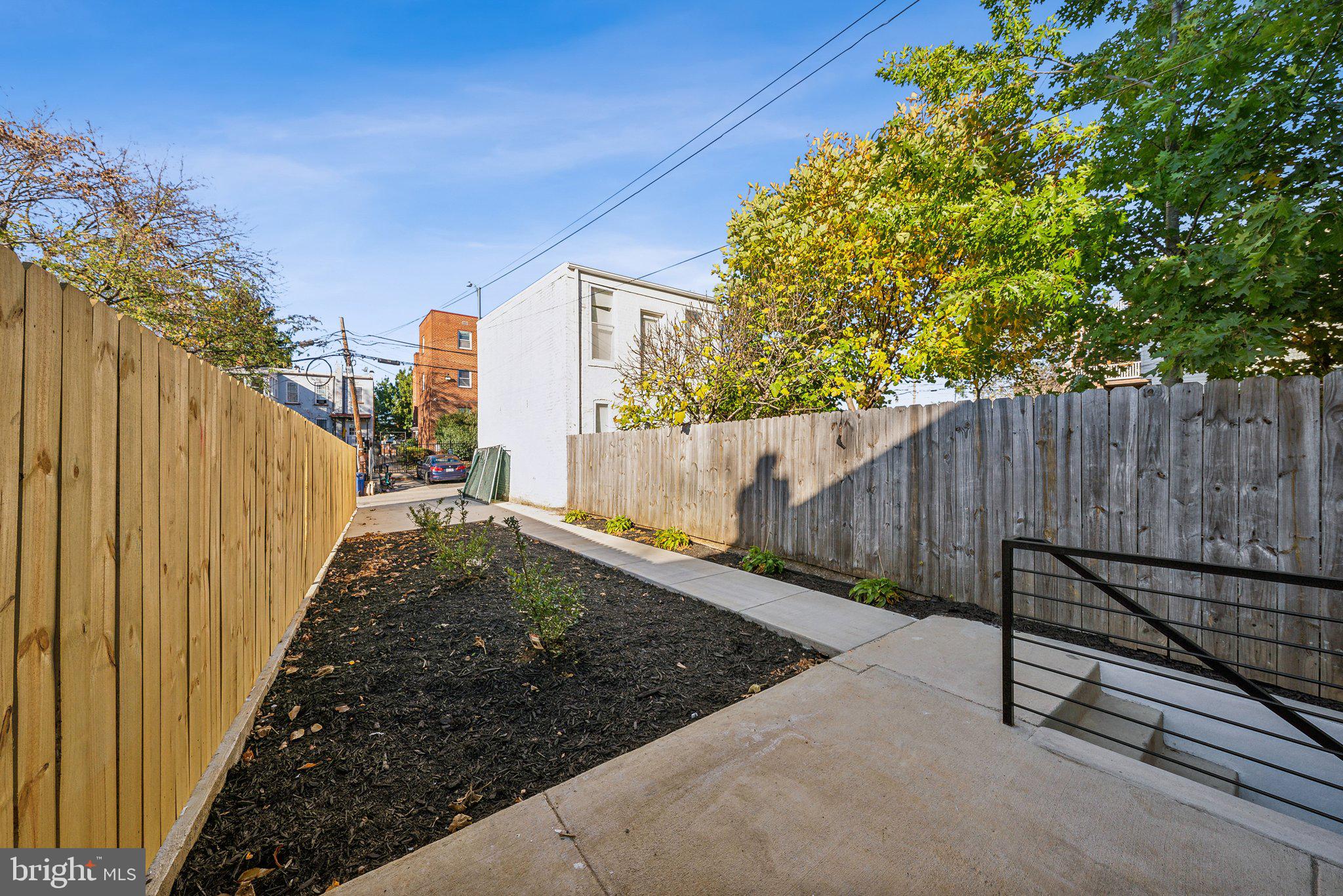 541 IRVING STREET NW 2