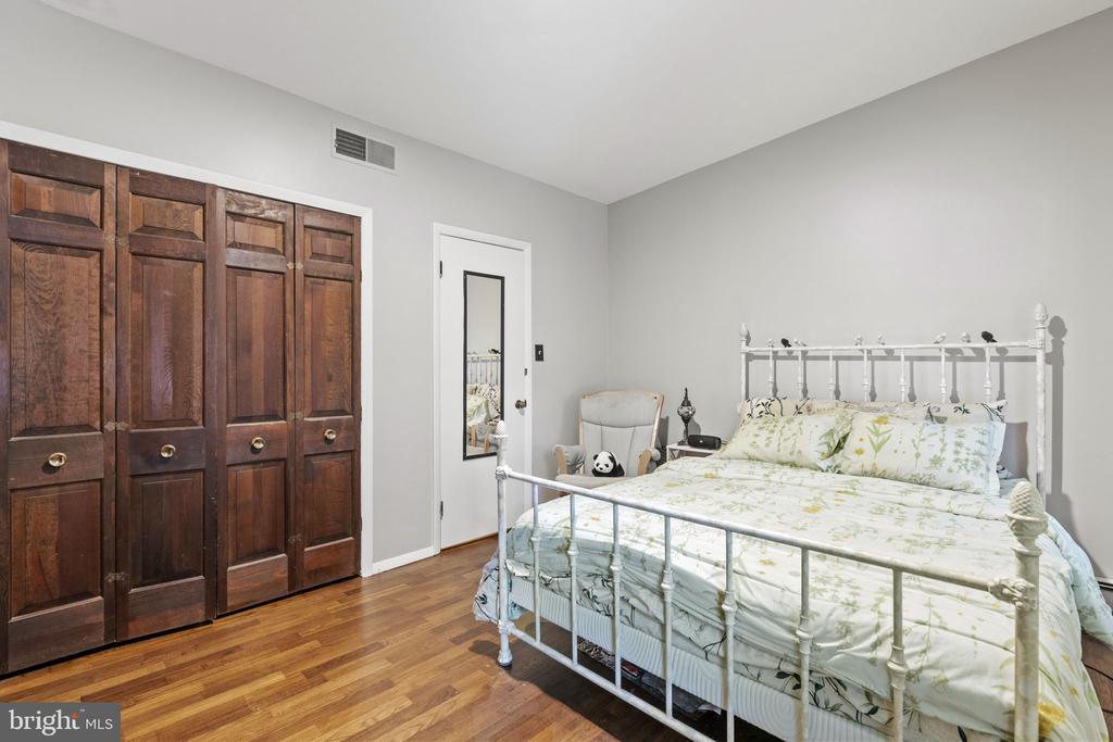 324 9TH STREET SE