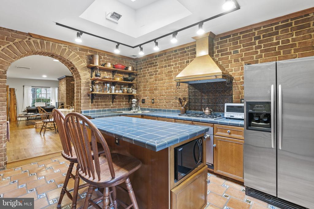 324 9TH STREET SE