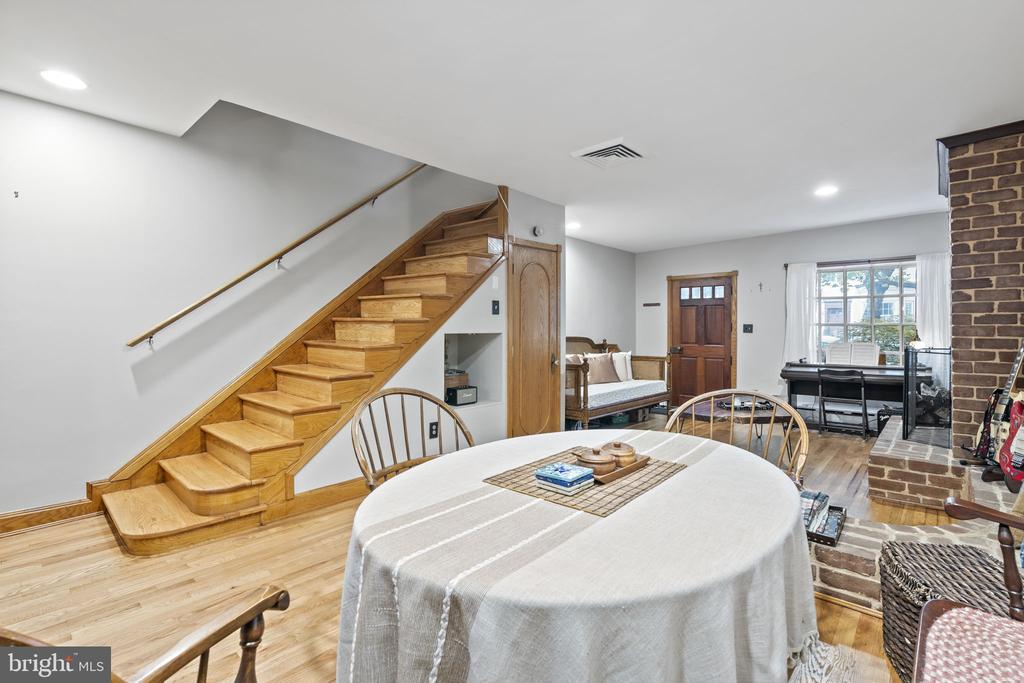 324 9TH STREET SE