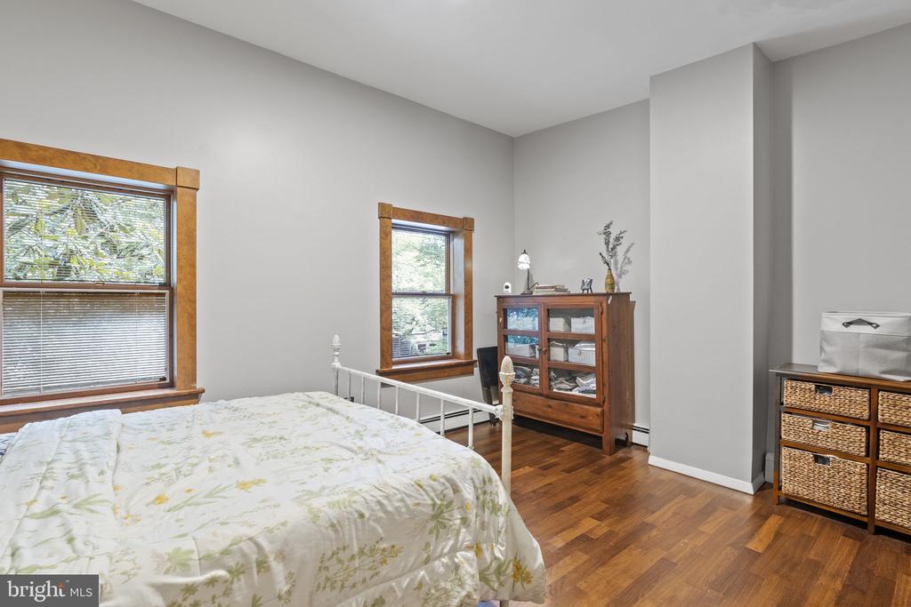 324 9TH STREET SE