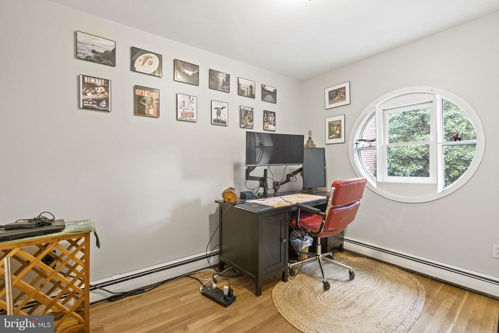 324 9TH STREET SE