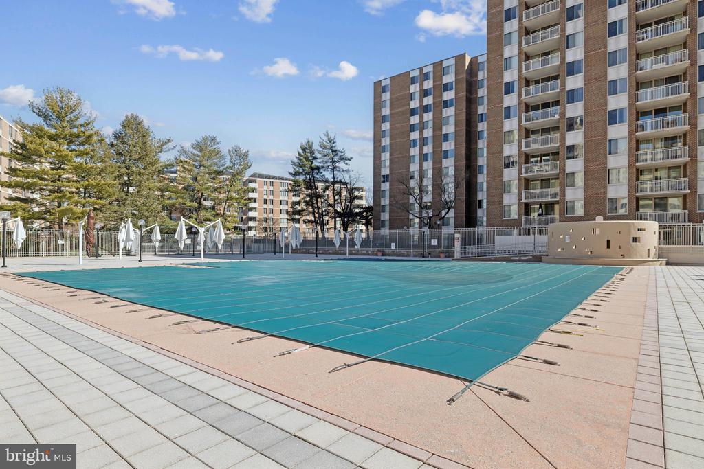 3001 VEAZEY TERRACE NW 113
