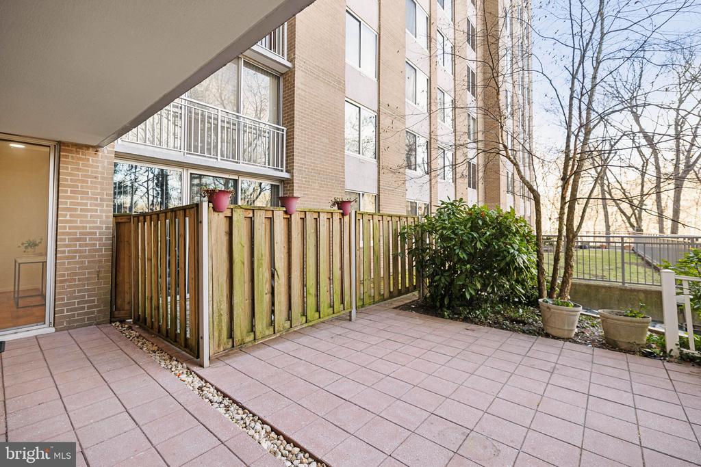 3001 VEAZEY TERRACE NW 113