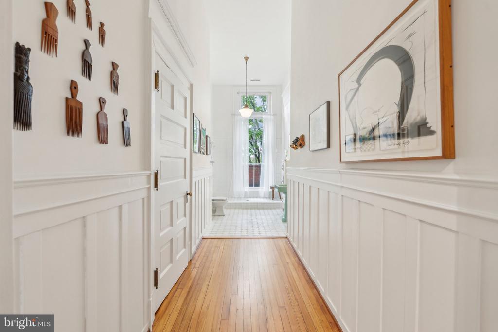 111 QUINCY PLACE NE 1