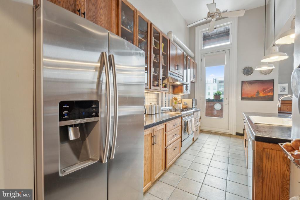 111 QUINCY PLACE NE 1