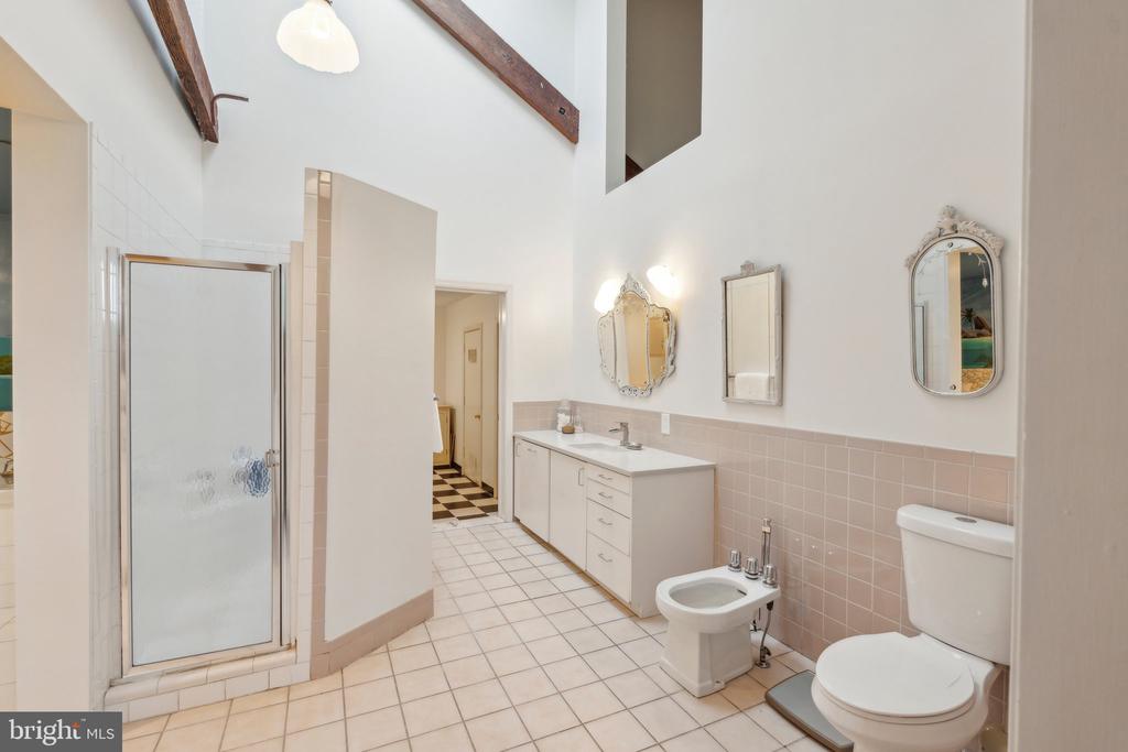 111 QUINCY PLACE NE 1