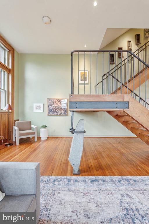 111 QUINCY PLACE NE 1