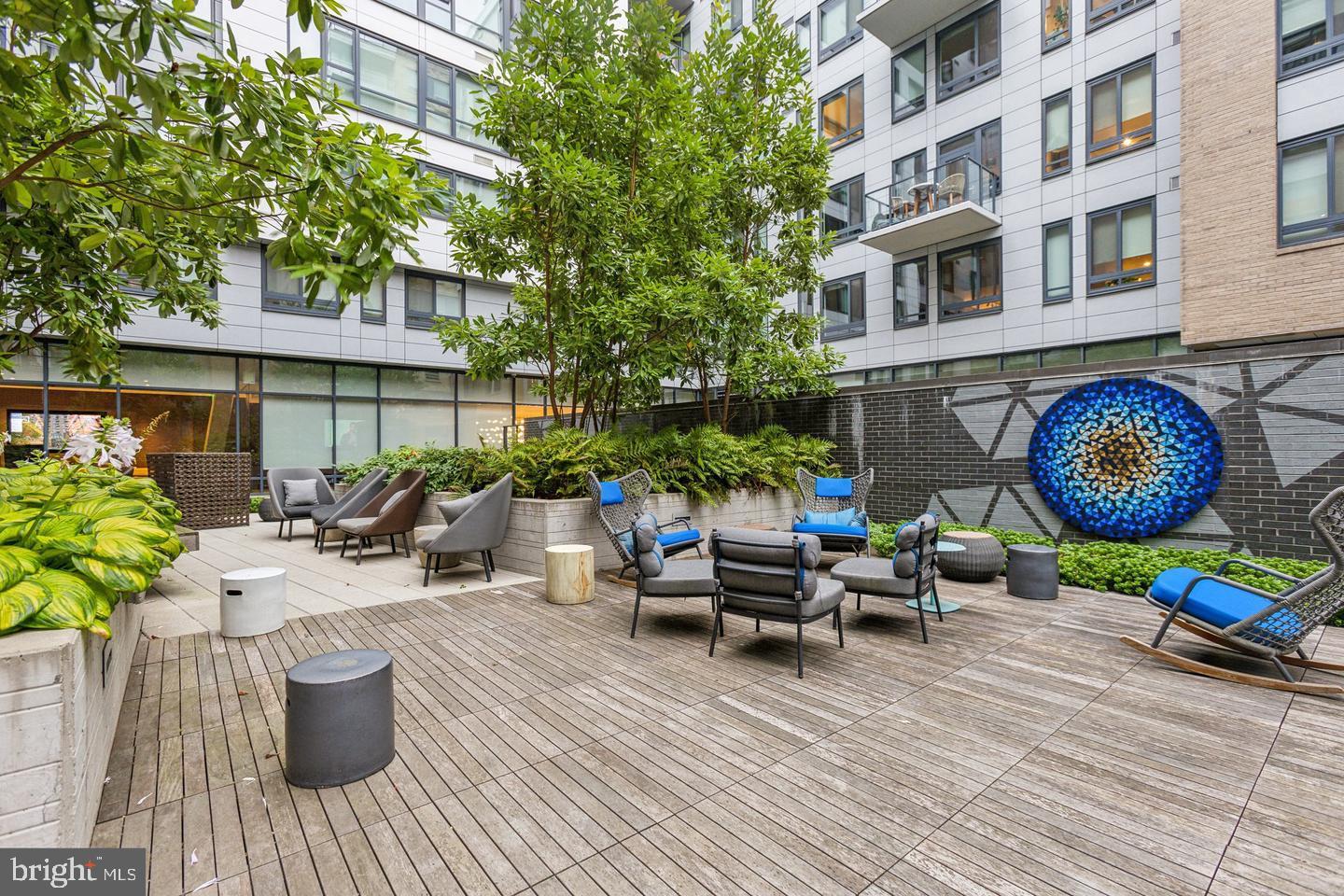 70 N STREET SE N405