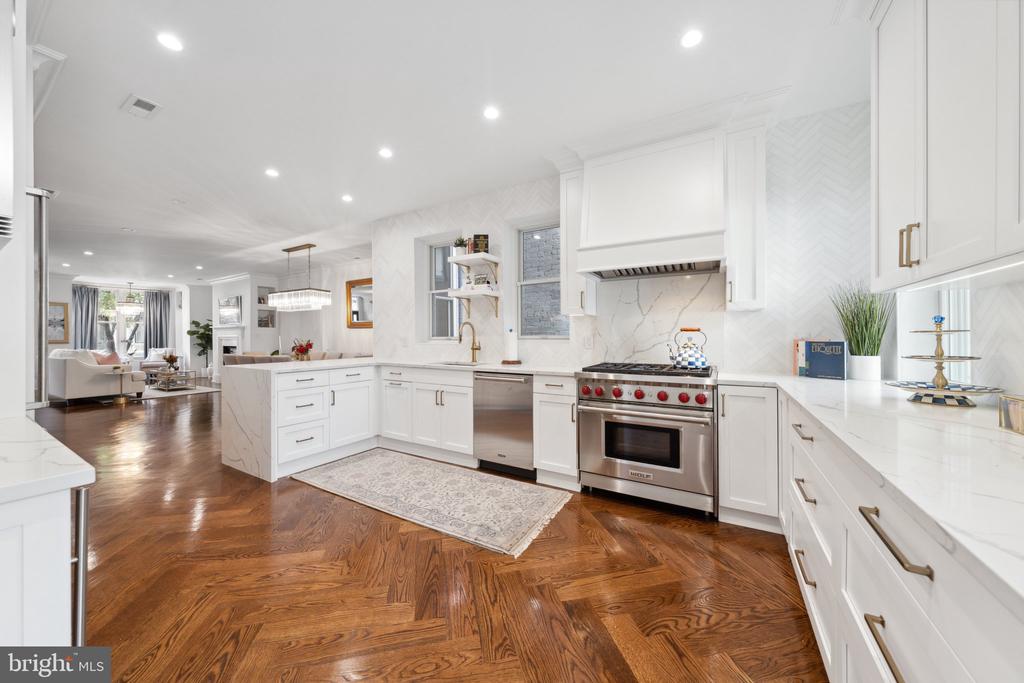 240 10TH STREET NE A