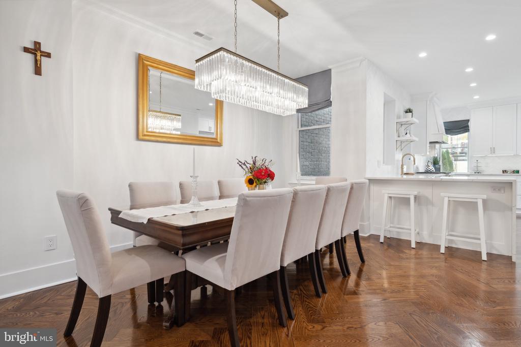 240 10TH STREET NE A