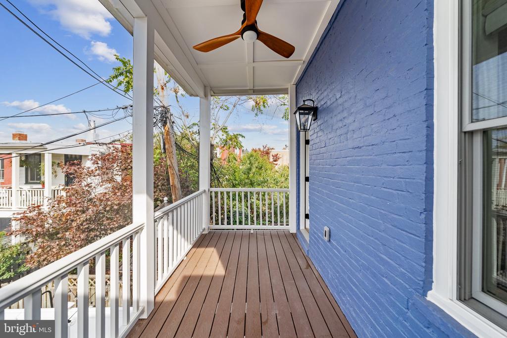 240 10TH STREET NE A