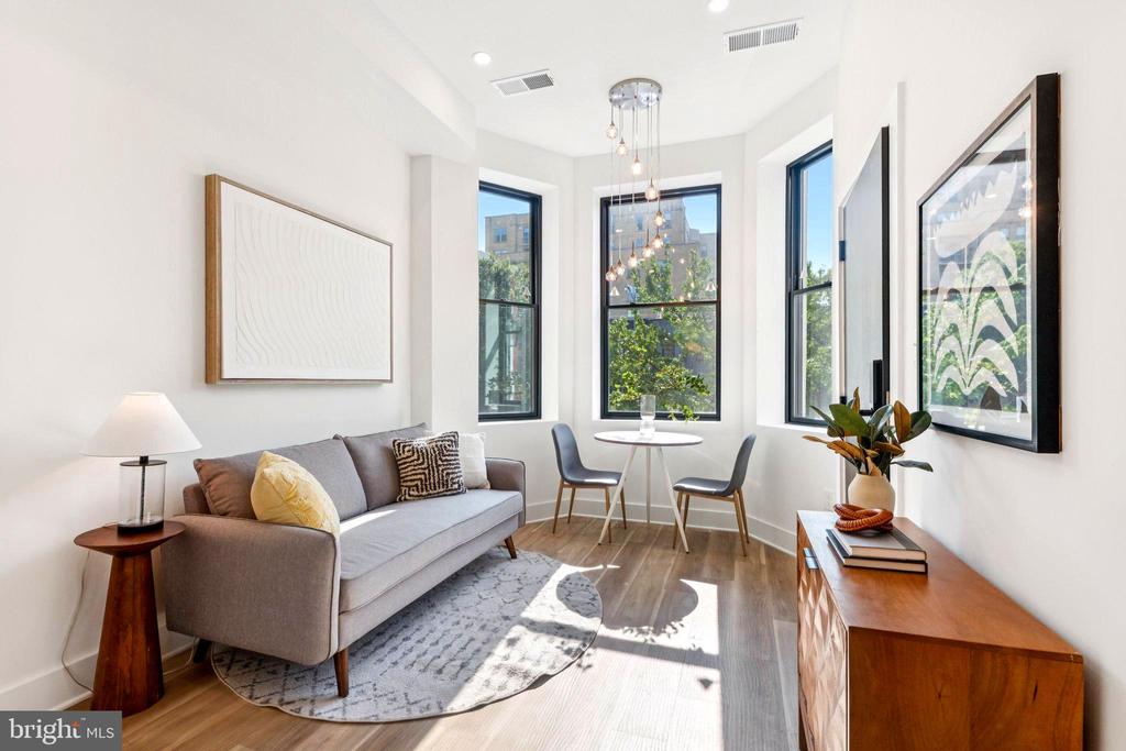 2015 13TH STREET NW 2