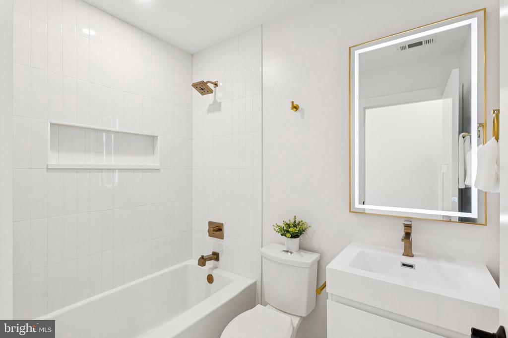 2015 13TH STREET NW 3