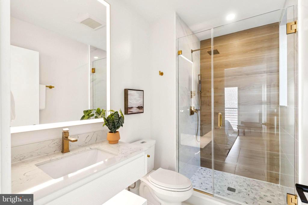 2015 13TH STREET NW 3