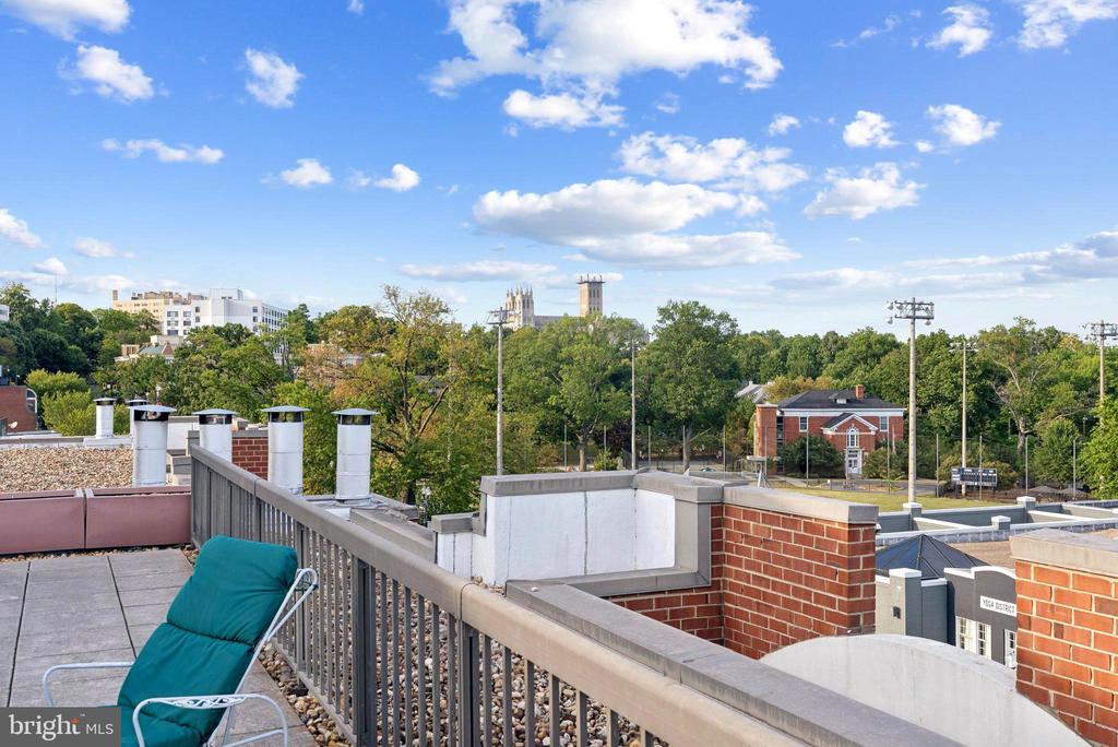 2320 WISCONSIN AVENUE NW 306