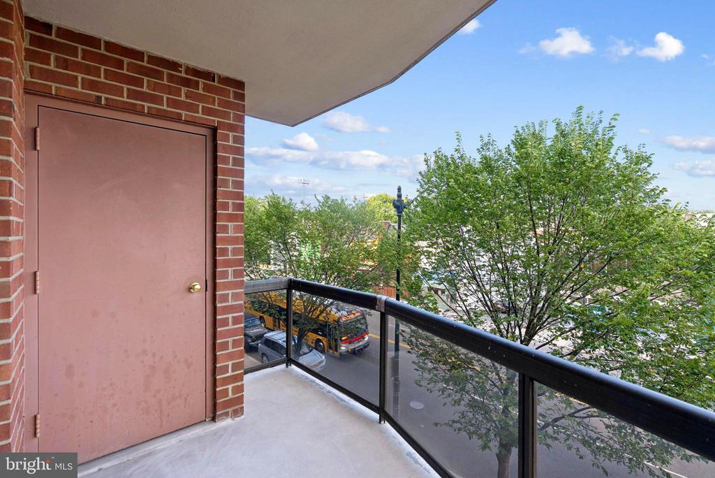 2320 WISCONSIN AVENUE NW 306