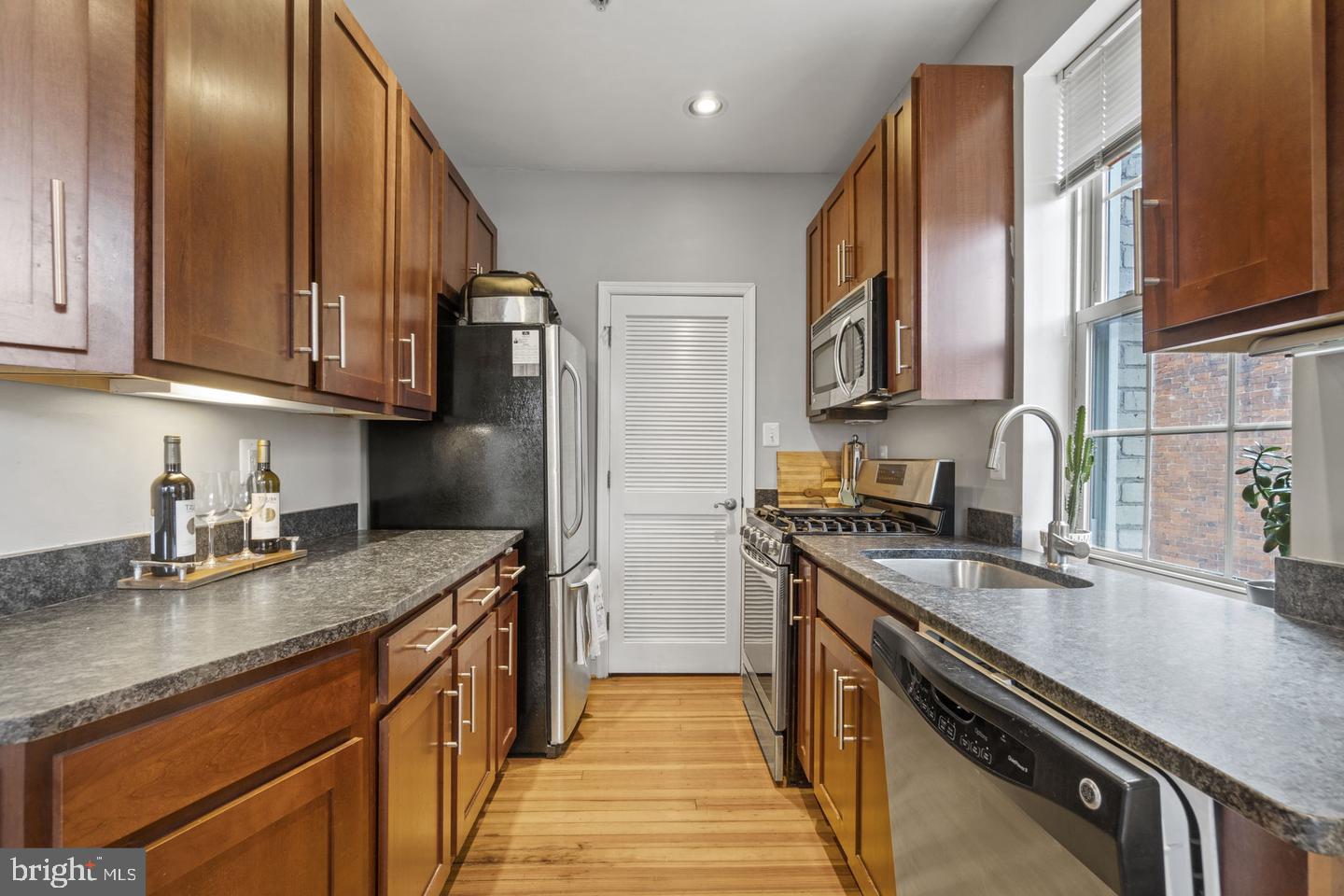 410 15TH STREET NE 13