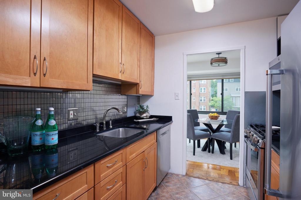 5410 CONNECTICUT AVENUE NW 307