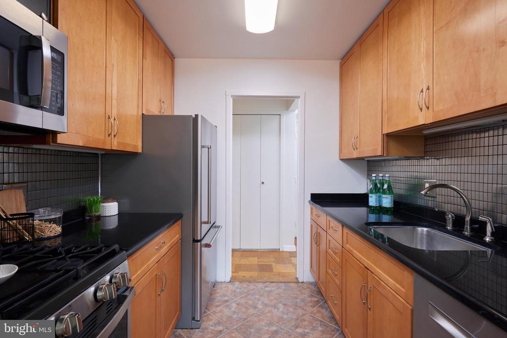 5410 CONNECTICUT AVENUE NW 307