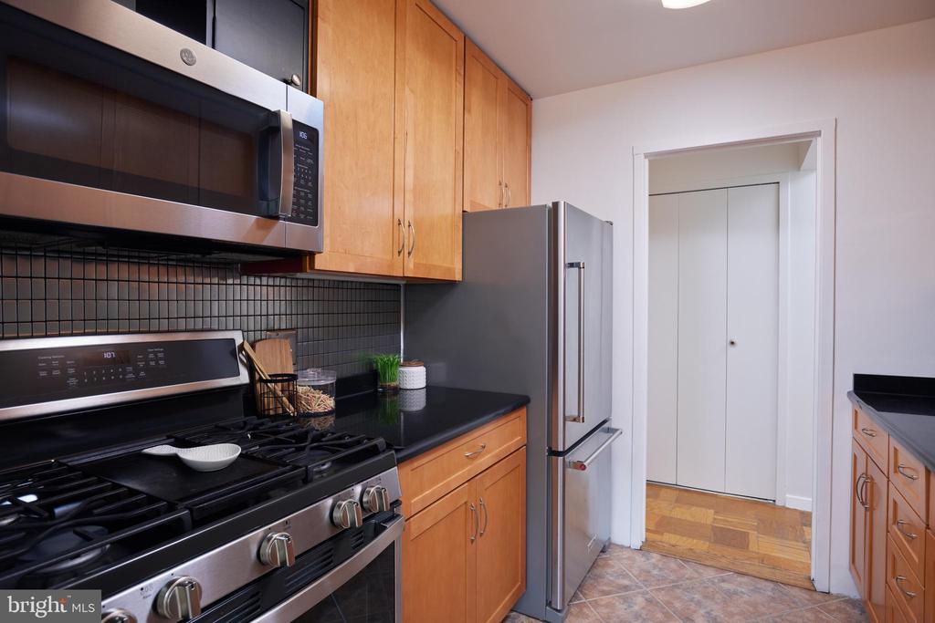 5410 CONNECTICUT AVENUE NW 307