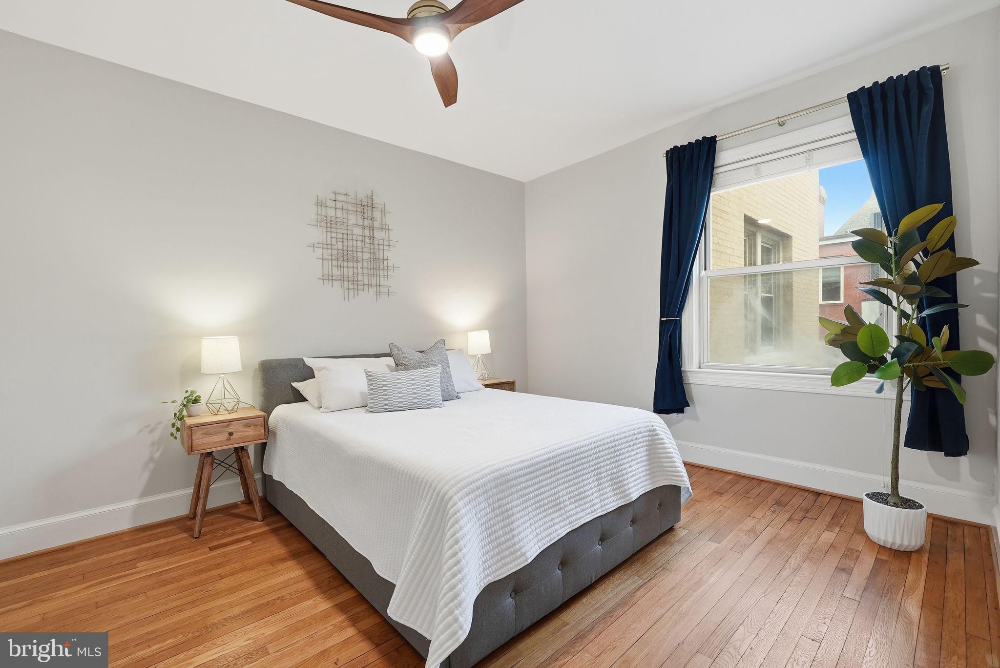 18 9TH STREET NE 305