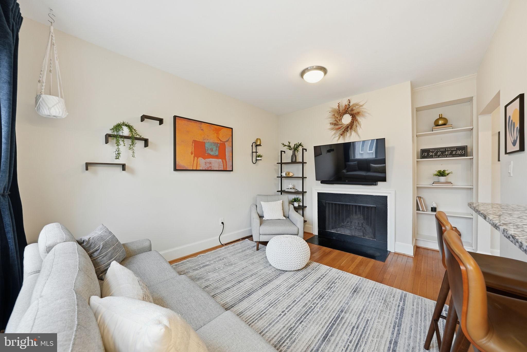 18 9TH STREET NE 305