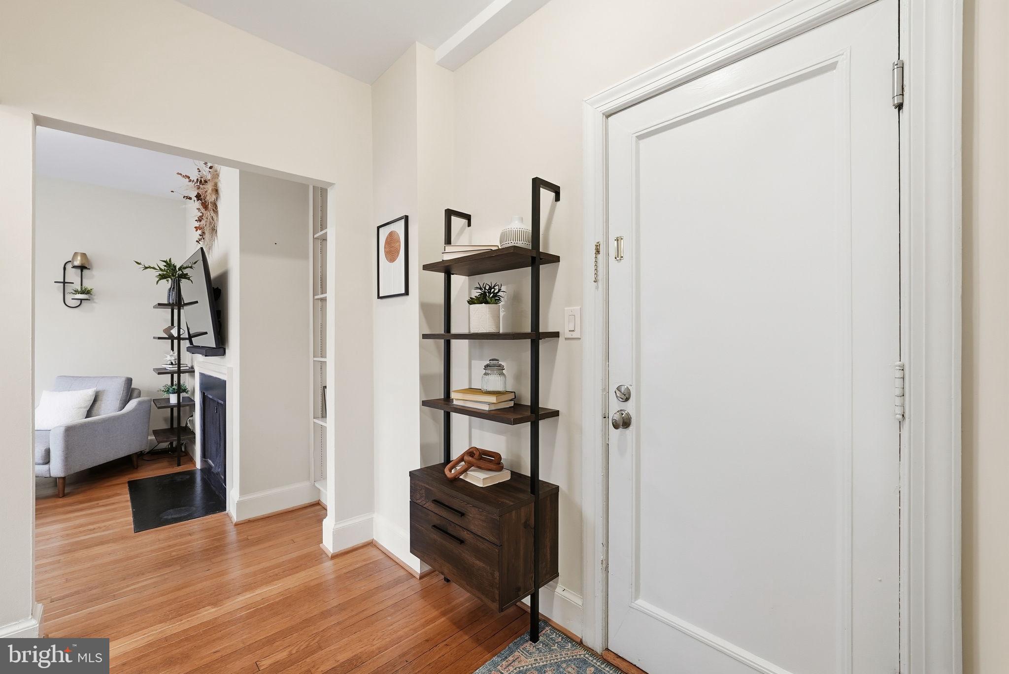 18 9TH STREET NE 305