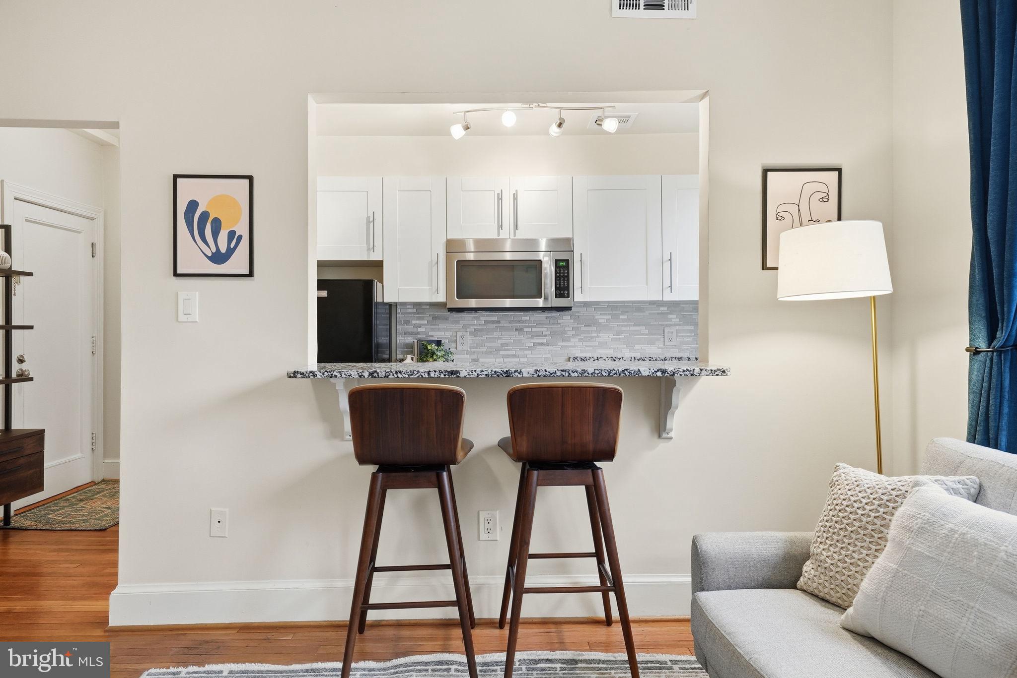 18 9TH STREET NE 305