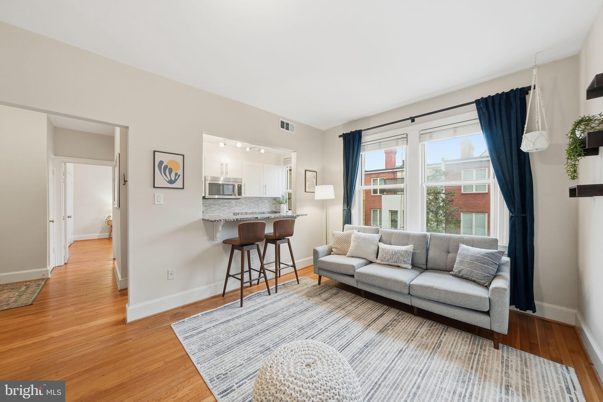 18 9TH STREET NE 305