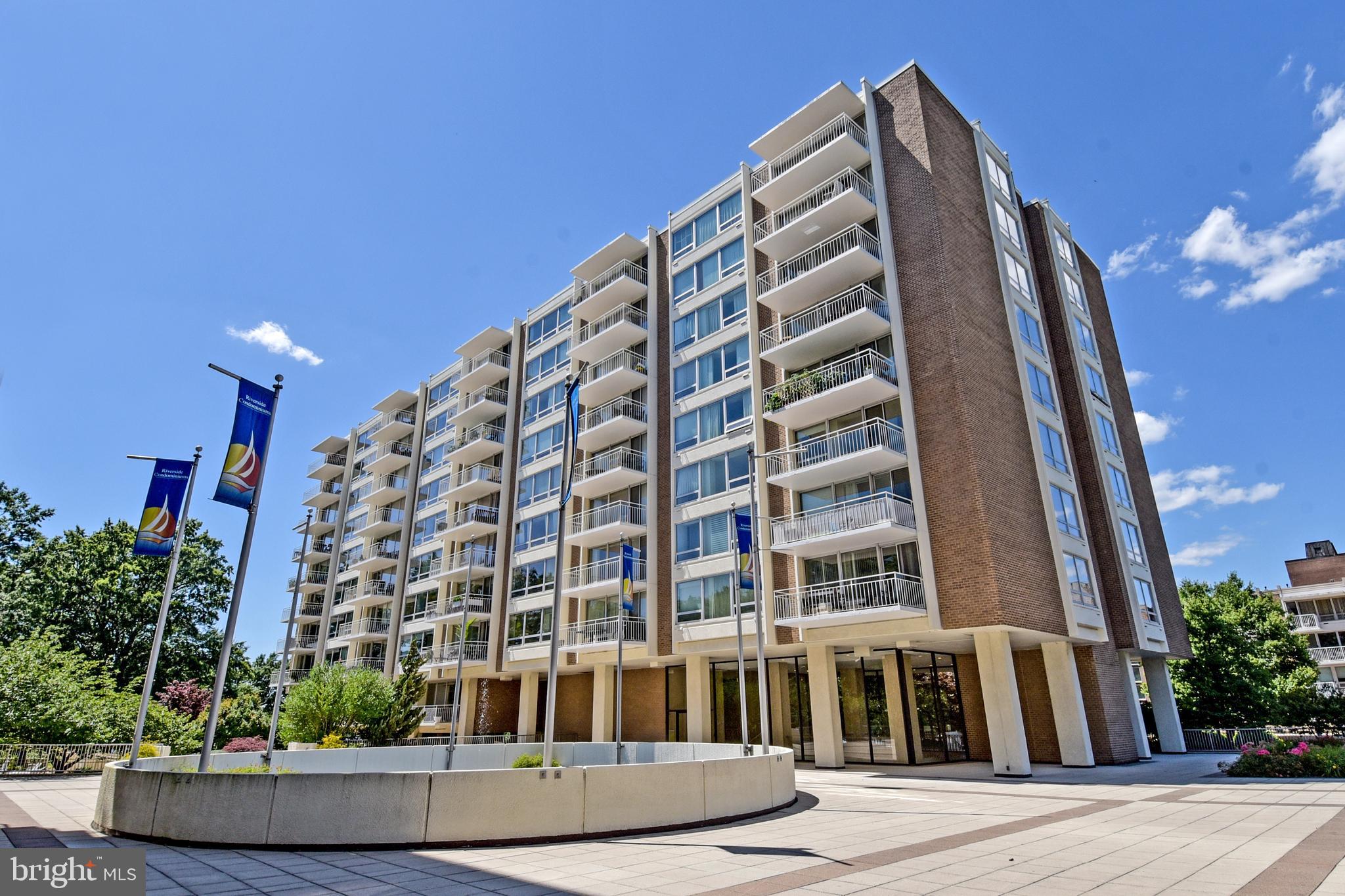 1435 4TH STREET SW B108