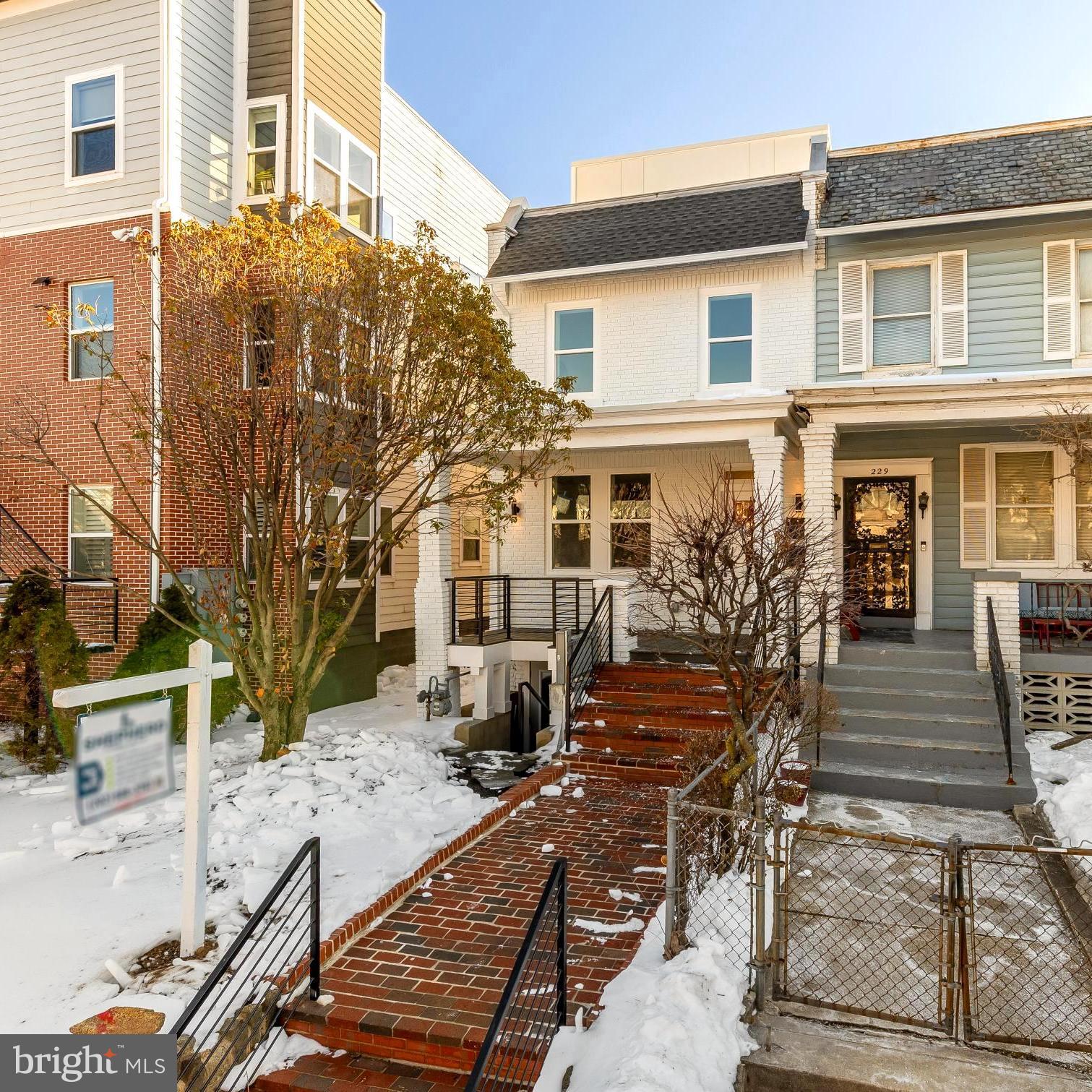231 S STREET NE 2