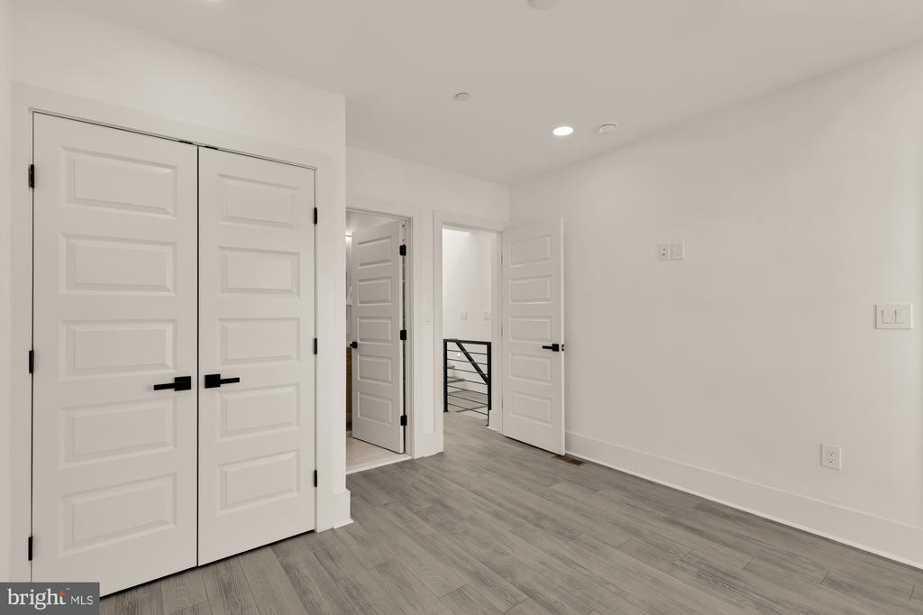 231 S STREET NE 2