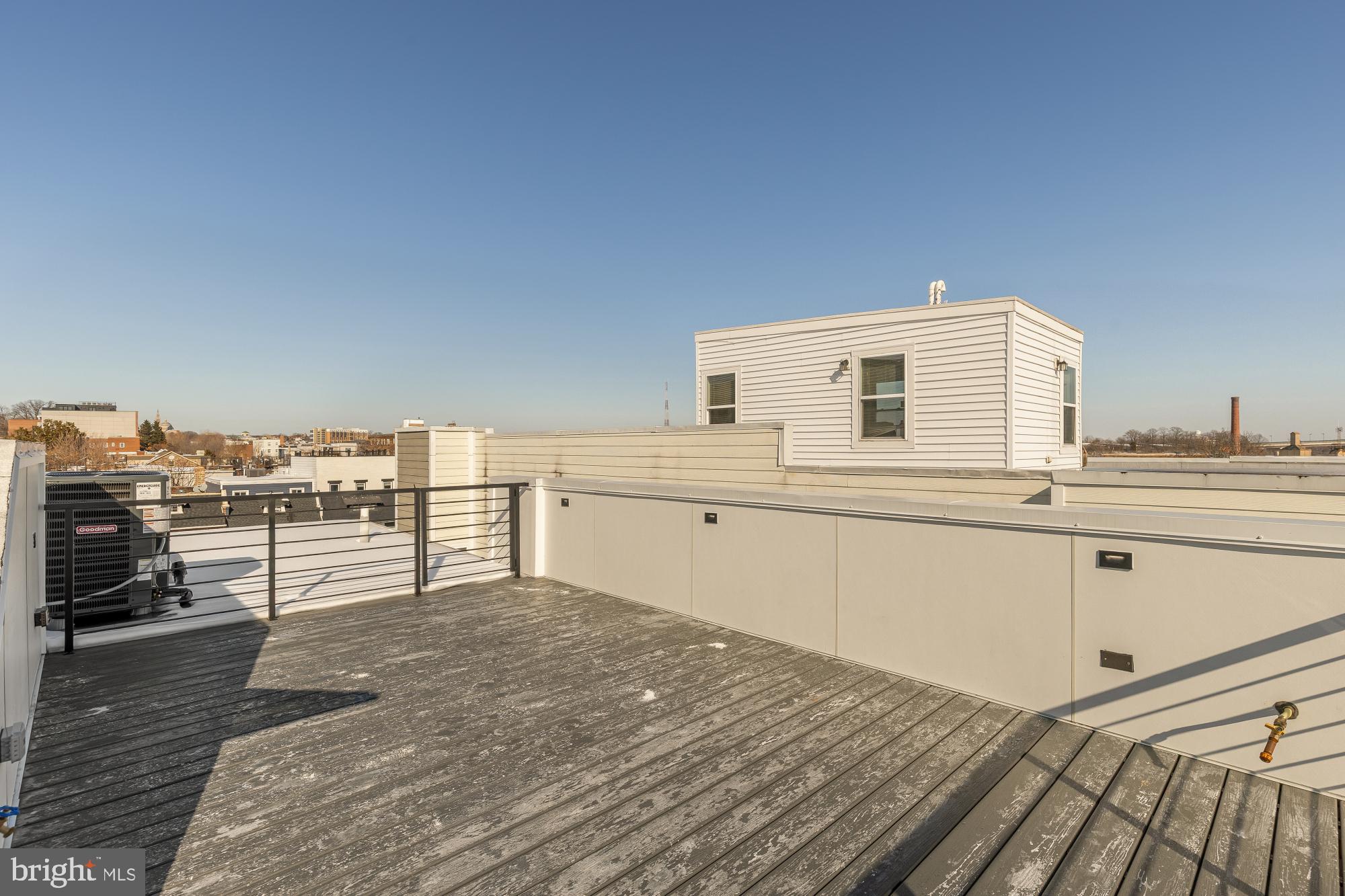 231 S STREET NE 2