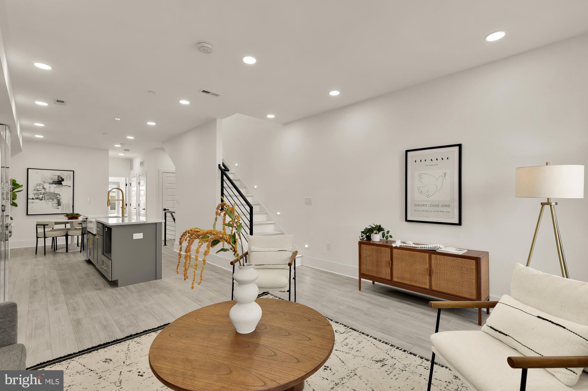 231 S STREET NE 2