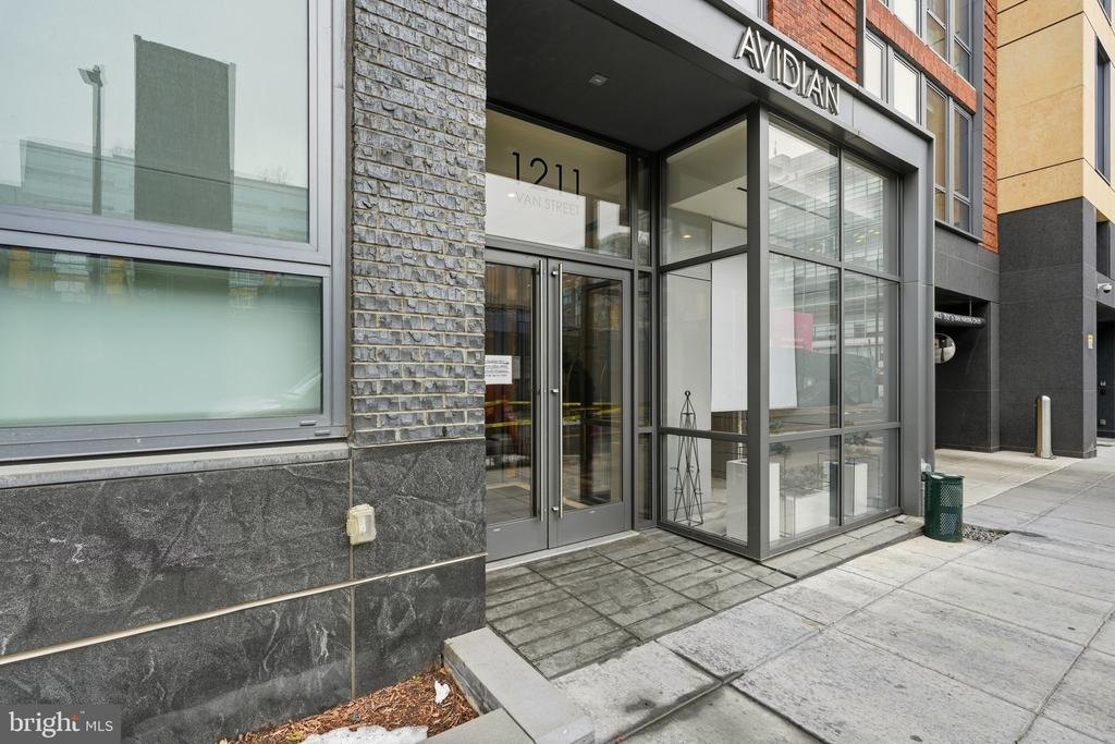 1211 VAN STREET SE 1313
