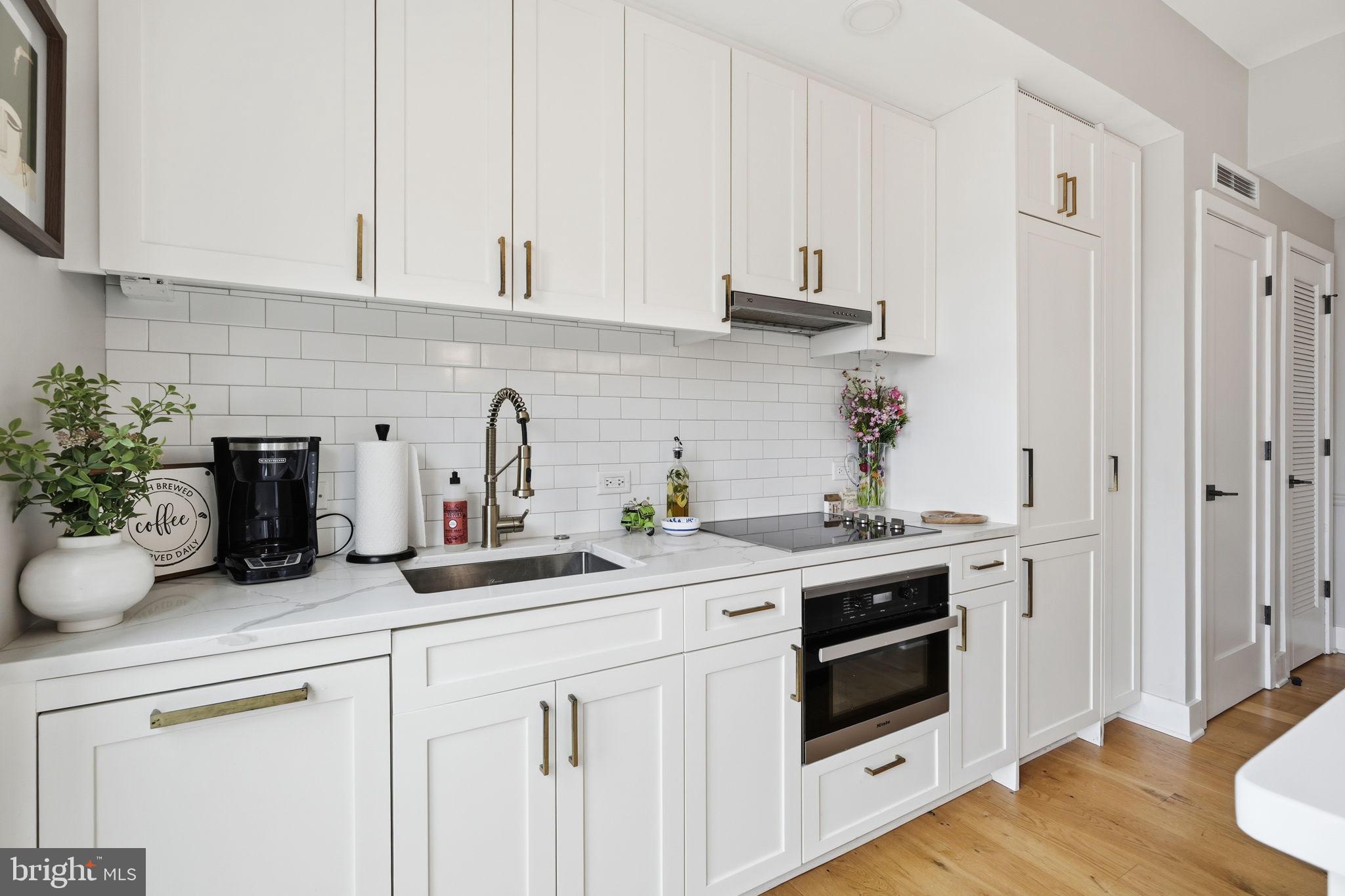 1211 VAN STREET SE 1313