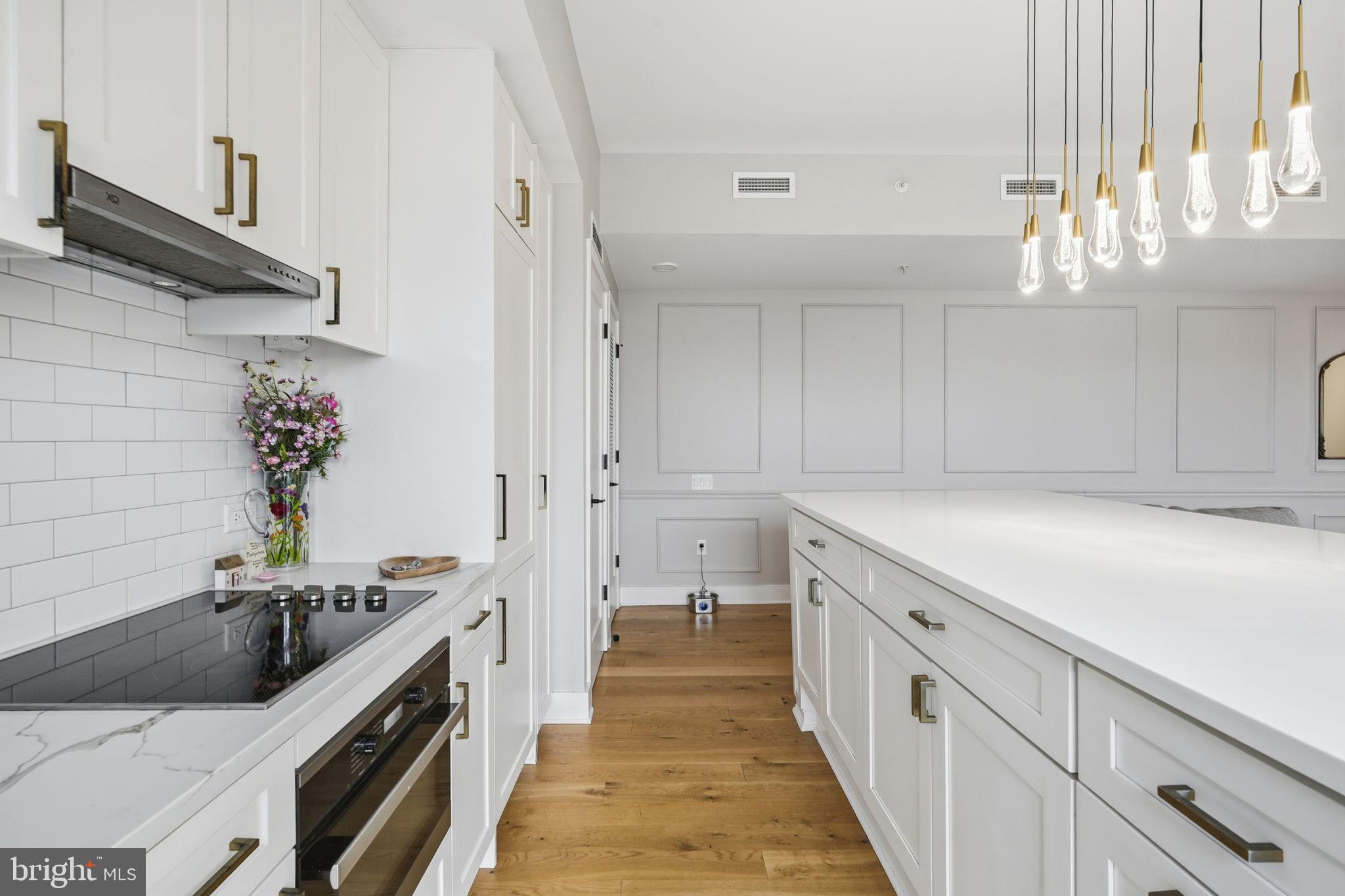 1211 VAN STREET SE 1313