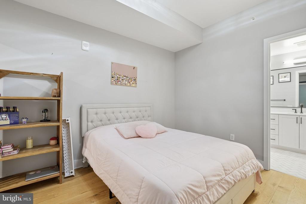 1211 VAN STREET SE 1313